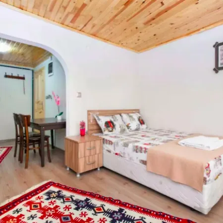 Balat House Apartahotel